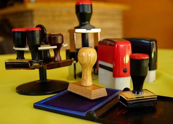 Pourquoi choisir un tampon électronique pour son entreprise ?